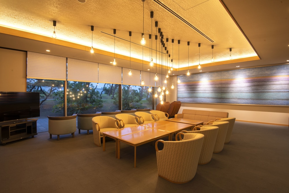 ロビーラウンジ1 | KKR沼津はまゆう（国家公務員共済組合連合会沼津保養所）