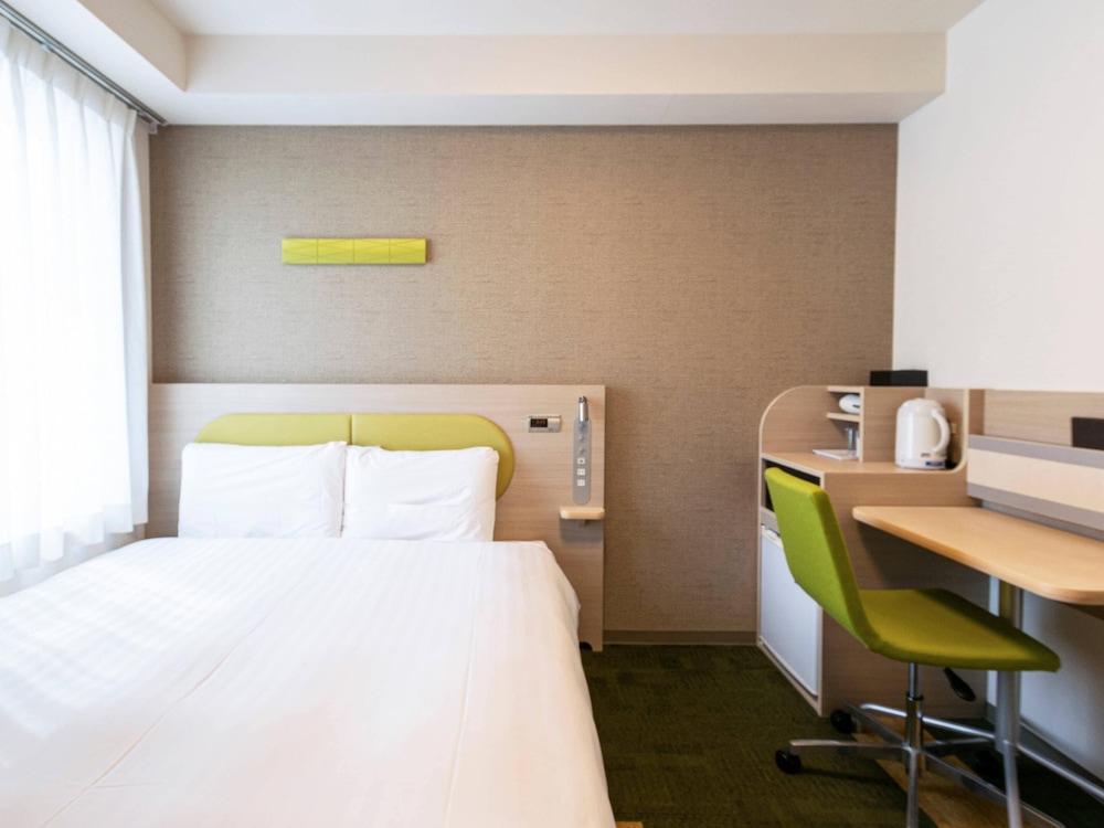 スタンダード ルーム クイーンベッド 1 台 禁煙 客室2 | コンフォートホテルERA神戸三宮