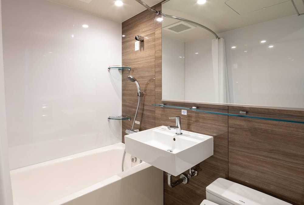 スタンダード ダブルルーム 禁煙 バスルーム0 | コンフォートホテルERA神戸三宮