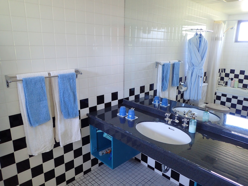 スイート B 露天風呂付 バスルーム0 | マヤグスクリゾート