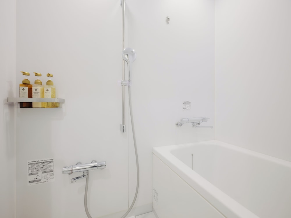 デラックスツイン (ソファベッド付) バスルーム0 | hotel MONday Premium 豊洲