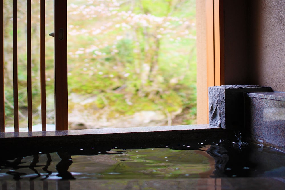 ハリウッドツイン, 麓樹坊-ROKUJUBO- [水木·黒文字] (半露天風呂付) バスルーム0 | 山人 - yamado -