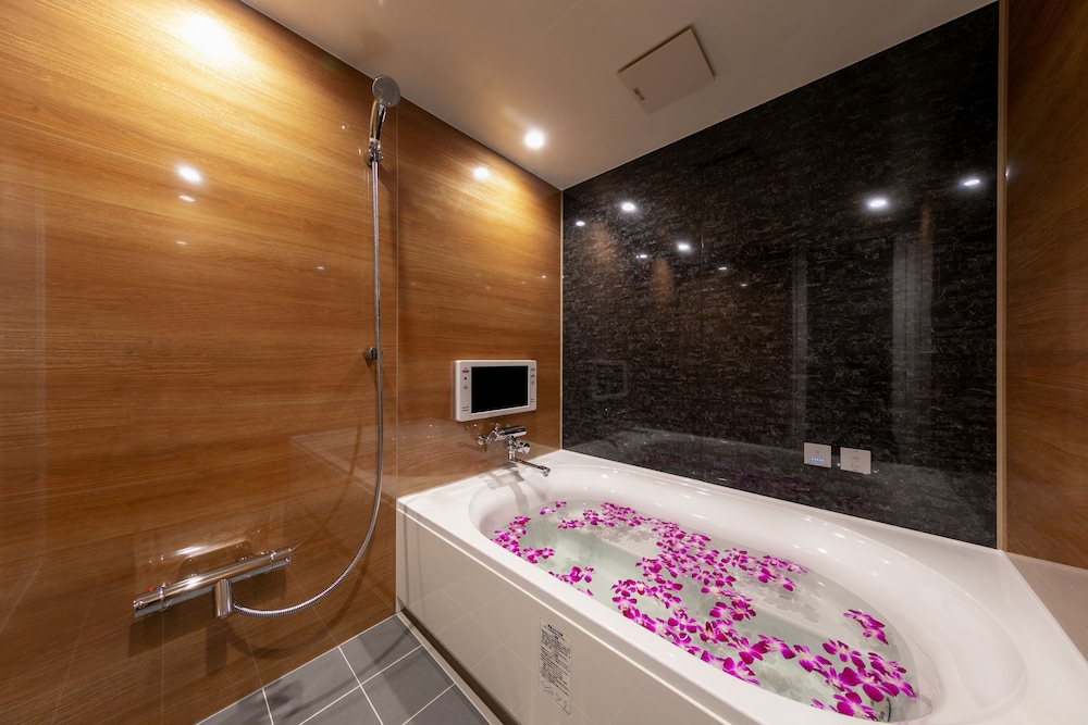 スタンダード ダブルルーム バスルーム1 | HOTEL LUNA 香芝店 アダルトオンリー
