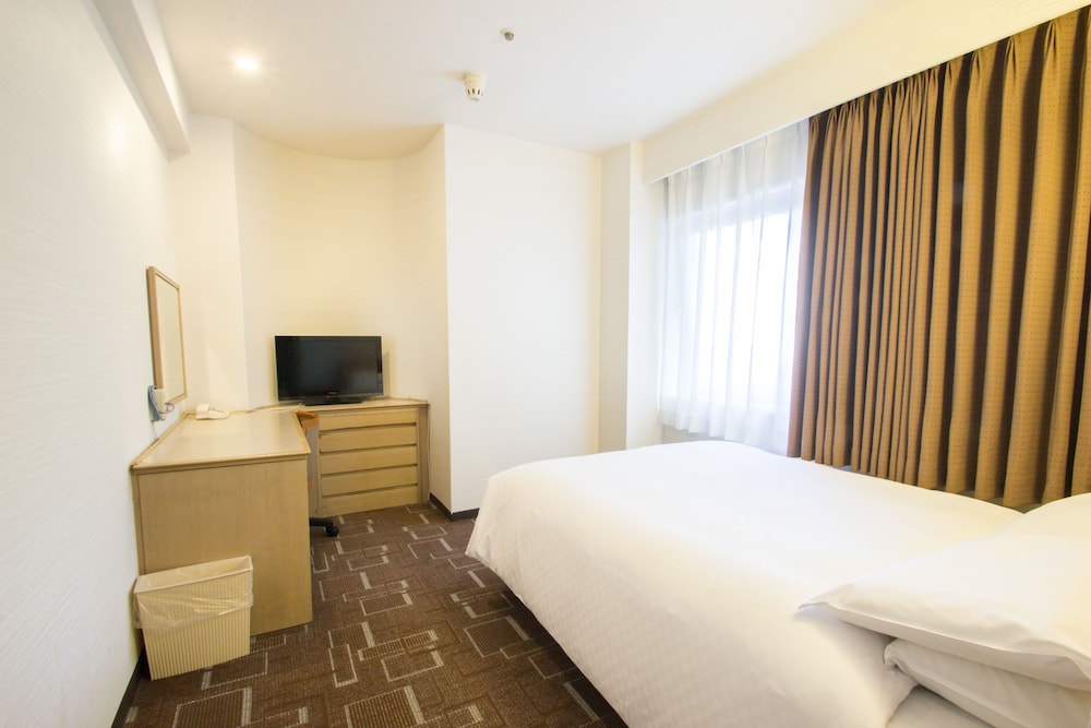 ベーシック ダブルルーム ダブルベッド 1 台 喫煙可 客室2 | IP CITY HOTEL Osaka