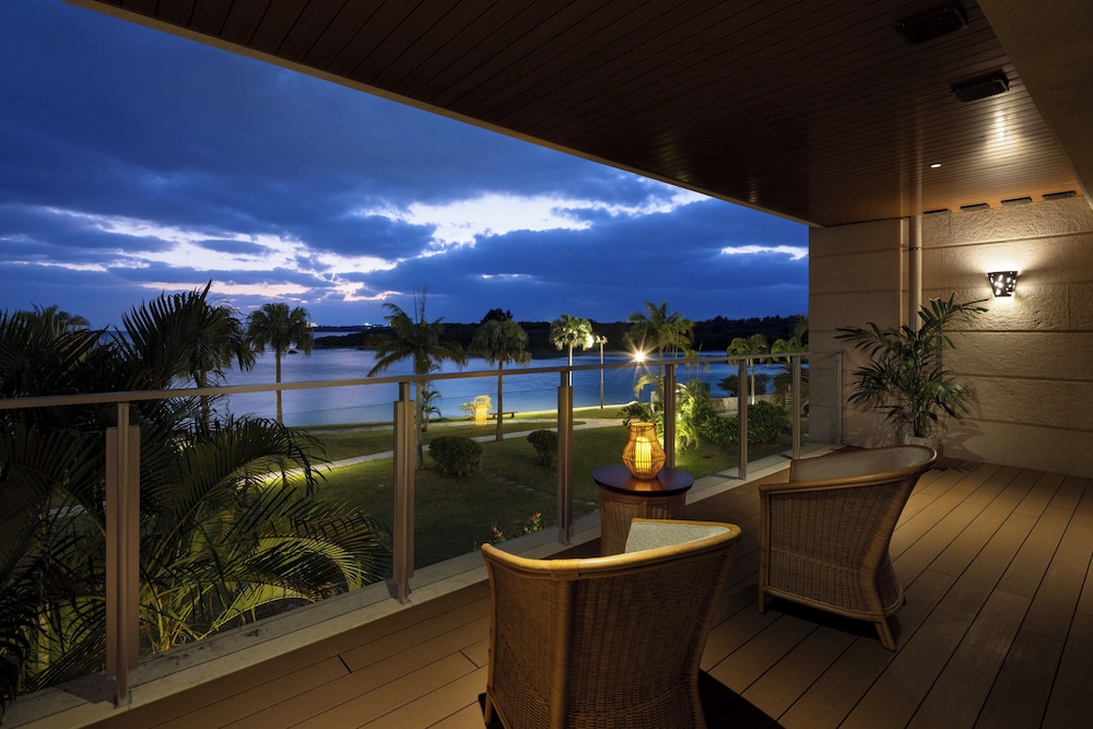 オーシャンガーデンスイート 2F/1LDK (テラス付)禁煙 客室3 | THE UBUFURU ISHIGAKI