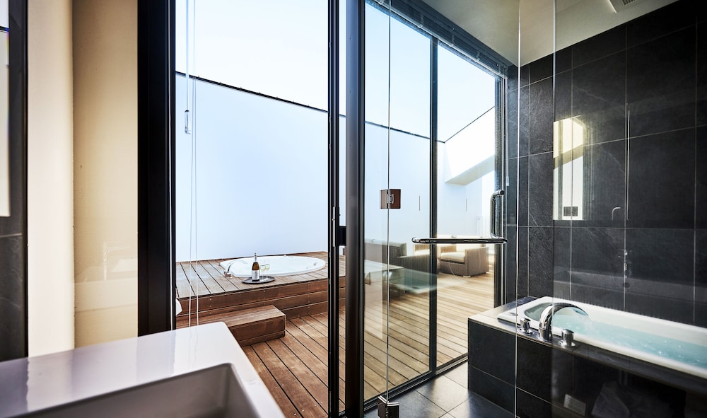 デラックス ツインルーム ジェットバス 客室16 | ガーデンテラス佐賀ホテル＆リゾート