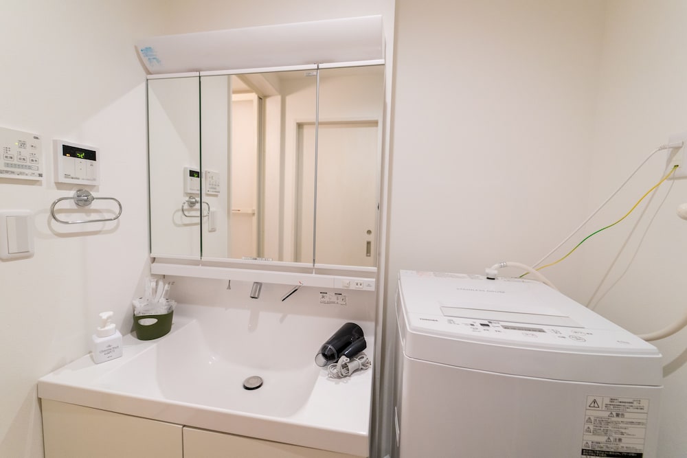 スーペリア　ツインルーム バスルームのシンク0 | パームスプリングス 宮古島 リゾート