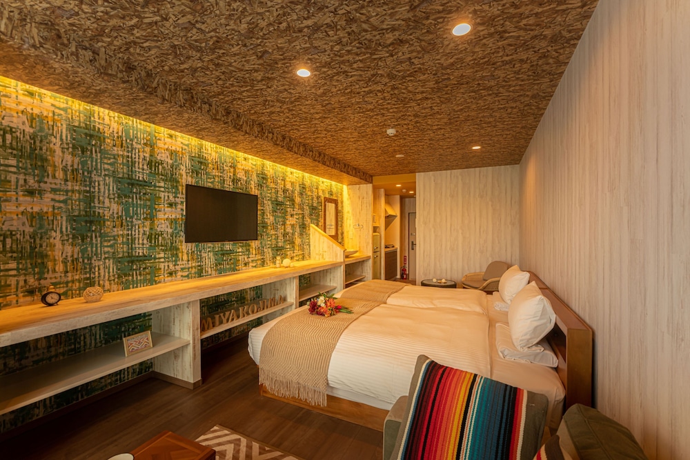 コンセプトルーム【ボヘミアン】 客室2 | パームスプリングス 宮古島 リゾート