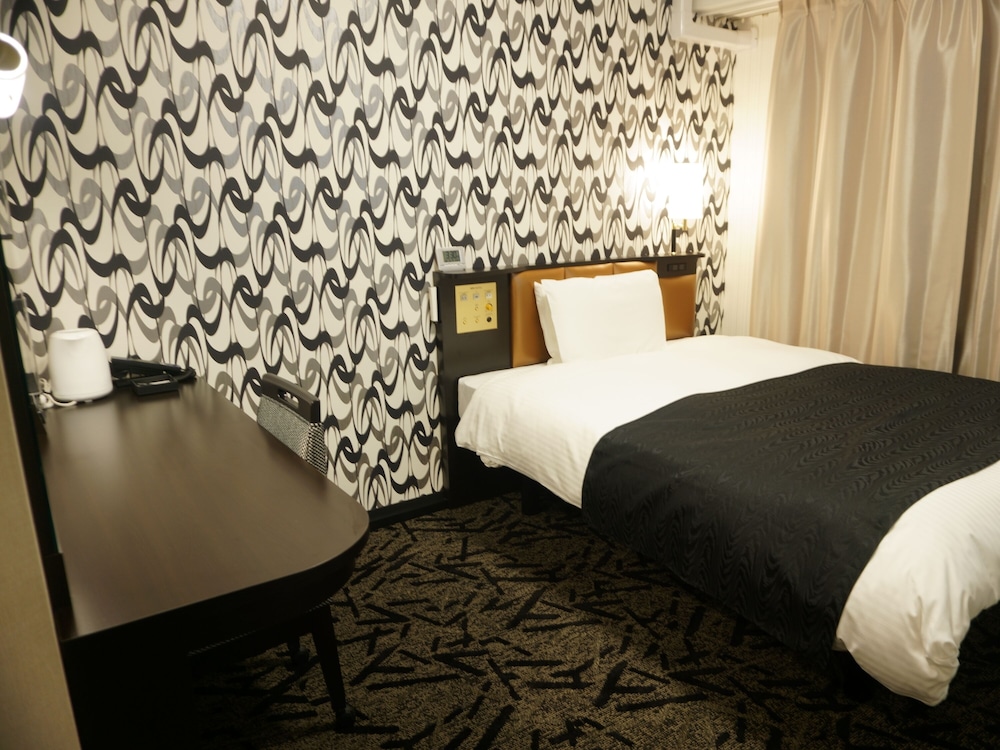 客室1 | アパホテル〈八戸中央〉