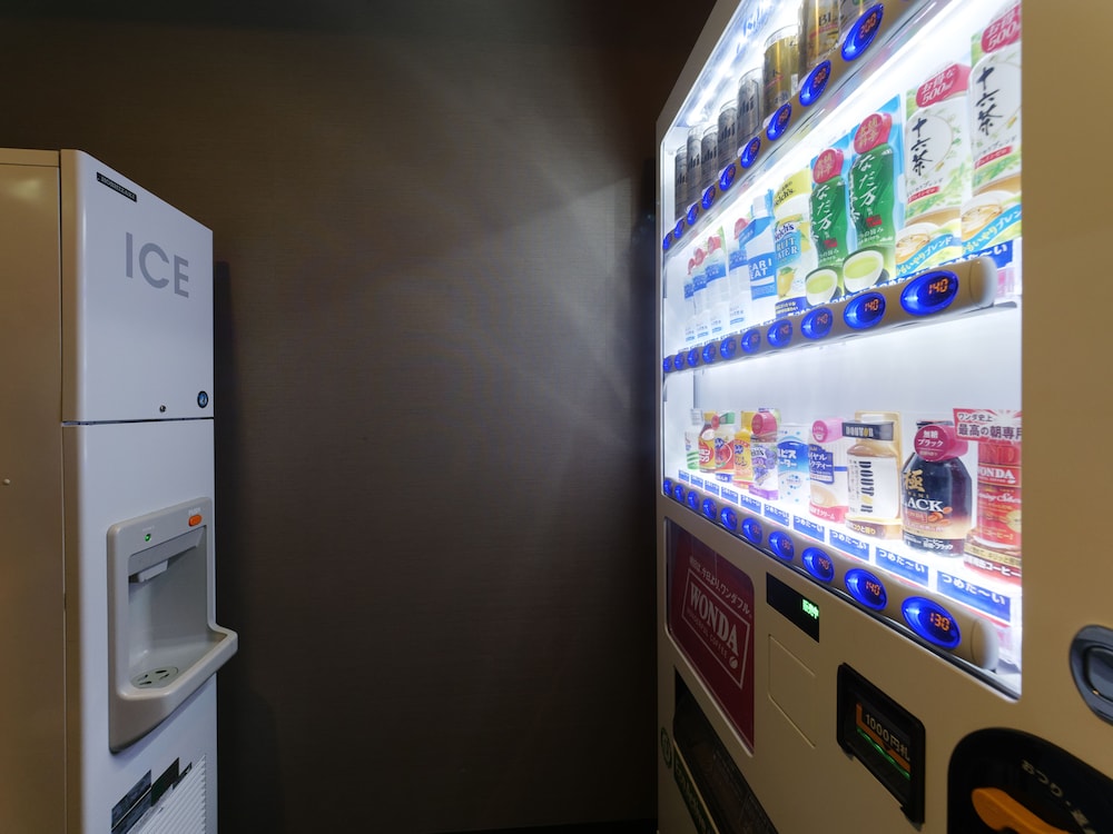 自動販売機1 | ホテル京阪 東京四谷 自動販売機1 | ホテル京阪 東京四谷