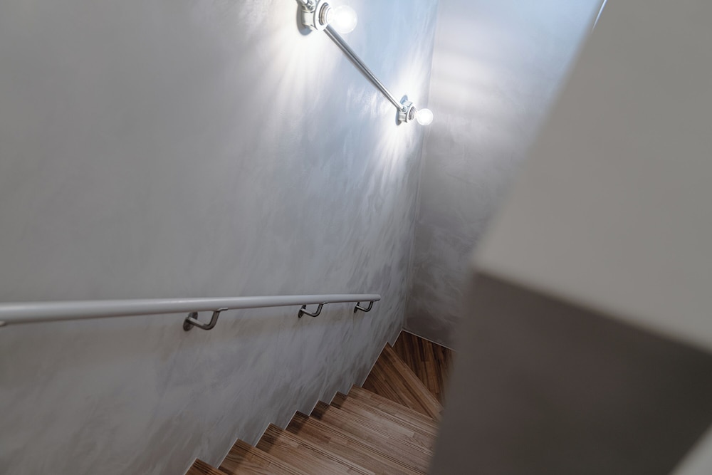 デラックス 6ベッド 商店街ビュー(旧ミセスの用品松屋)(禁煙) 客室6 | SEKAI HOTEL Deep Osaka Experience - ホステル