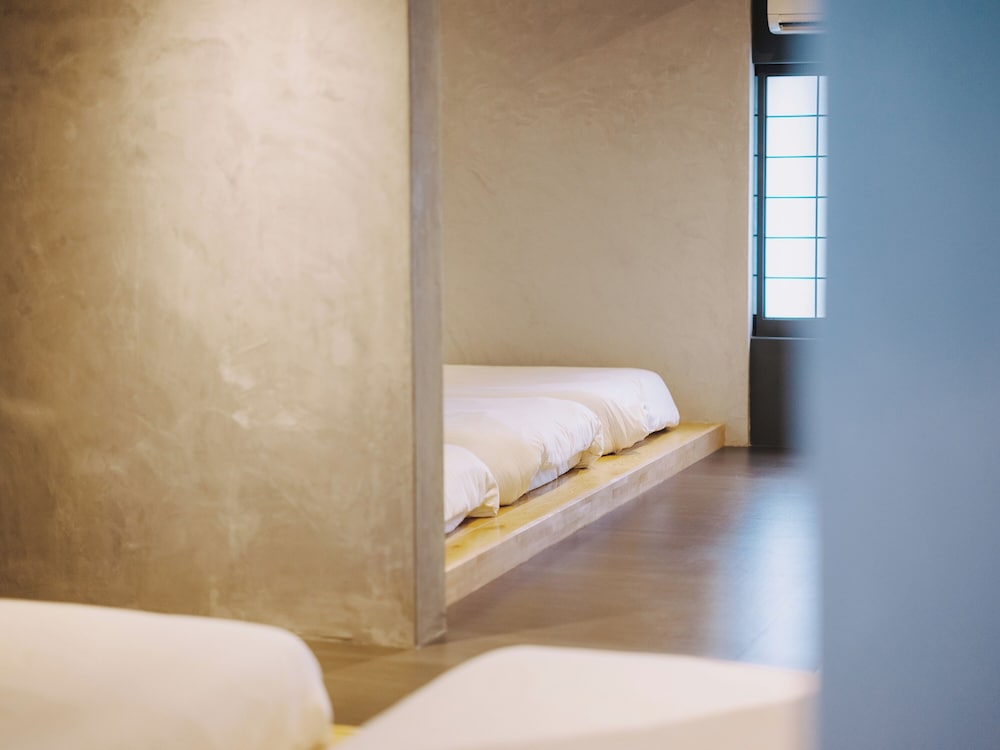 デラックス 6ベッド 商店街ビュー（旧川田和洋菓子店）(禁煙) 客室9 | SEKAI HOTEL Deep Osaka Experience - ホステル