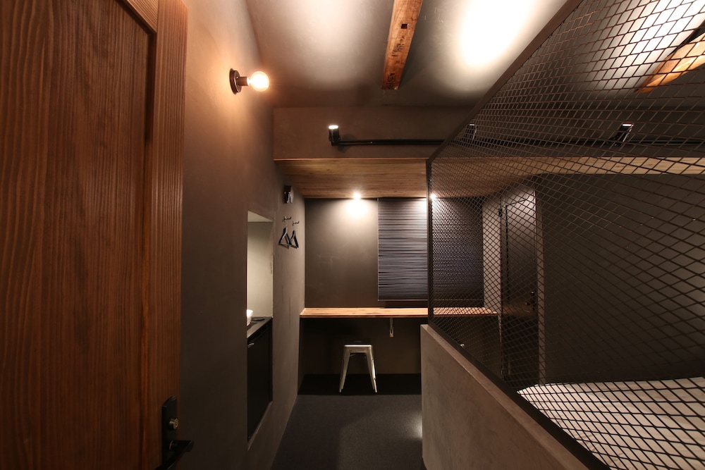 スタンダード ツイン(禁煙) 客室3 | SEKAI HOTEL Deep Osaka Experience - ホステル