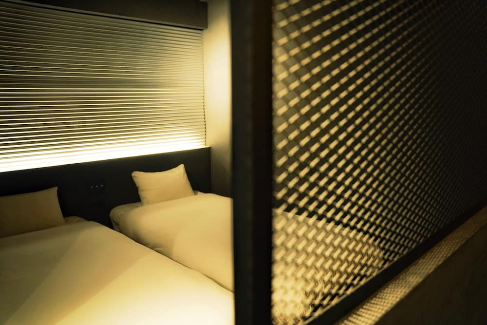 スタンダード ツイン(禁煙) 客室4 | SEKAI HOTEL Deep Osaka Experience - ホステル