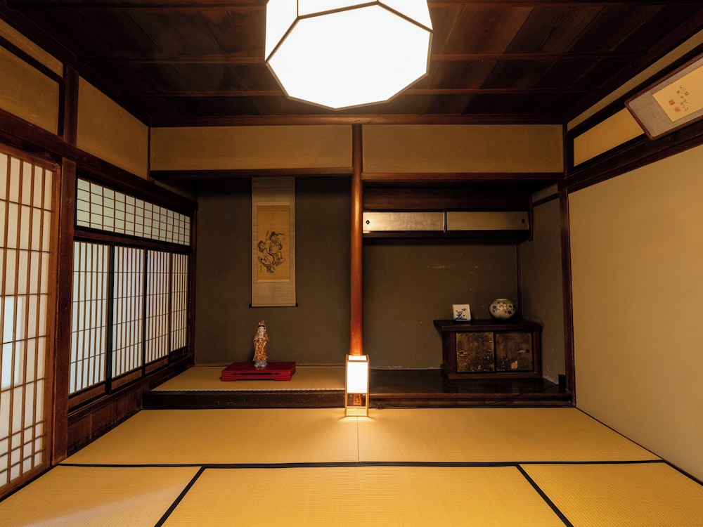 雪見の間 専用トイレ/シャワー付 客室7 | 宿坊 善光寺