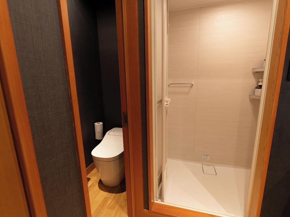 雪見の間 専用トイレ/シャワー付 客室3 | 宿坊 善光寺