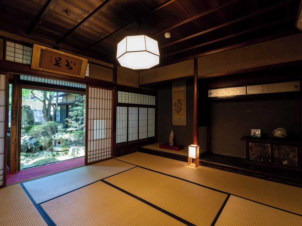 雪見の間 専用トイレ/シャワー付 客室6 | 宿坊 善光寺