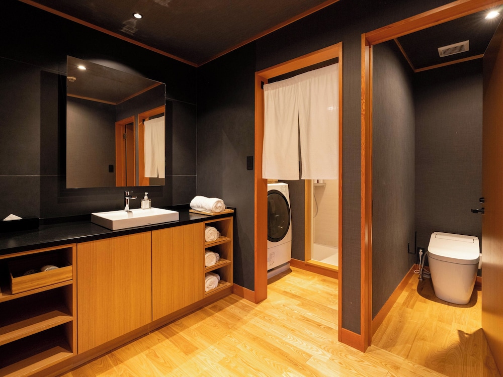 風見の間 専用トイレ/シャワー付 客室7 | 宿坊 善光寺