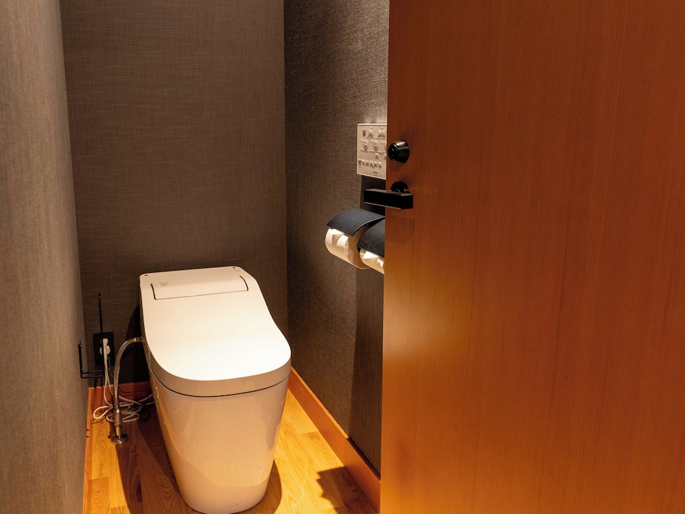 風見の間 専用トイレ/シャワー付 客室11 | 宿坊 善光寺