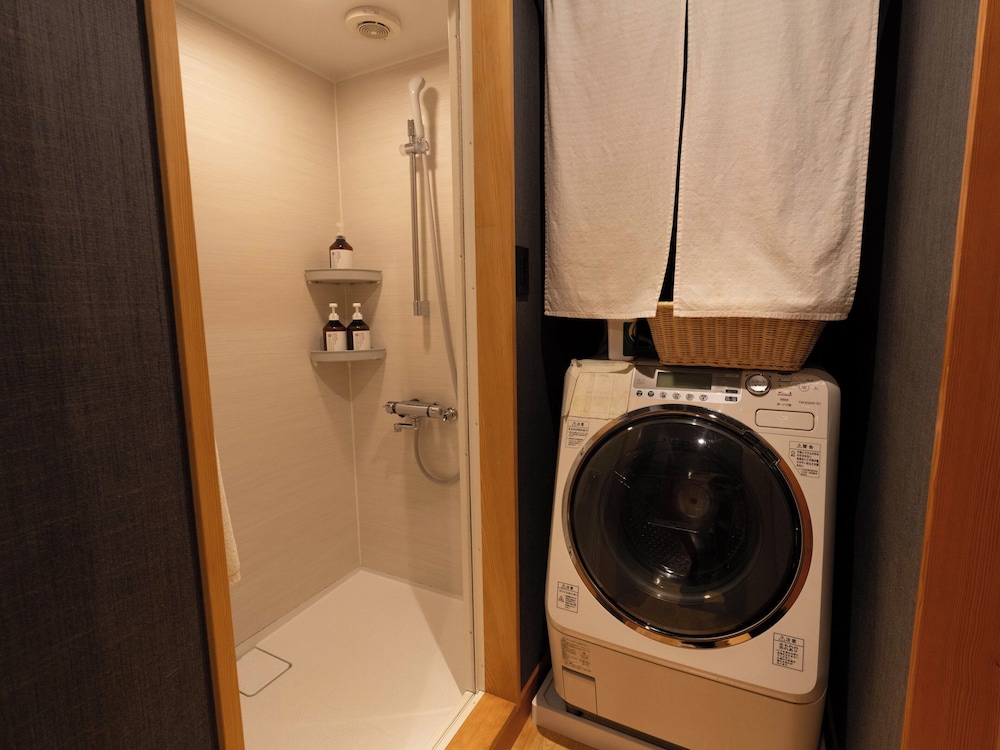 花見の間  専用トイレ/シャワールーム付 客室6 | 宿坊 善光寺