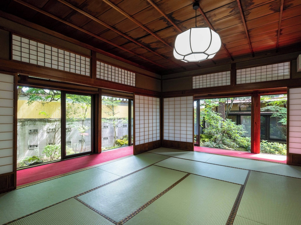 風見の間 専用トイレ/シャワー付 客室9 | 宿坊 善光寺