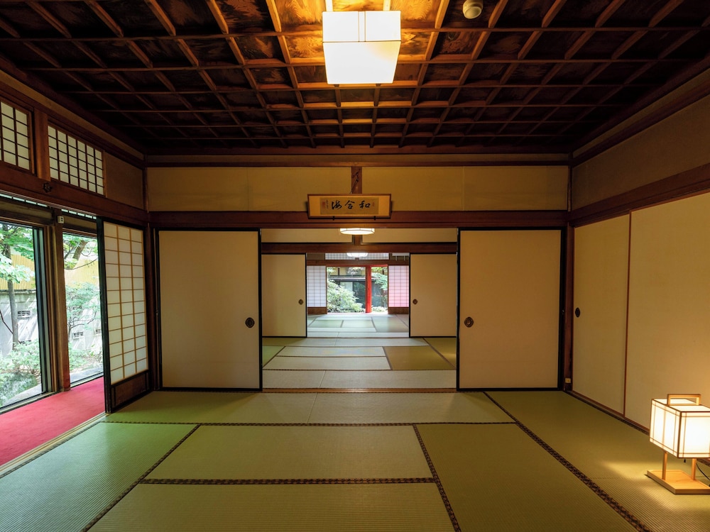 風見の間 専用トイレ/シャワー付 客室5 | 宿坊 善光寺