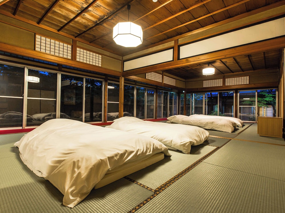 風見の間 専用トイレ/シャワー付 客室6 | 宿坊 善光寺