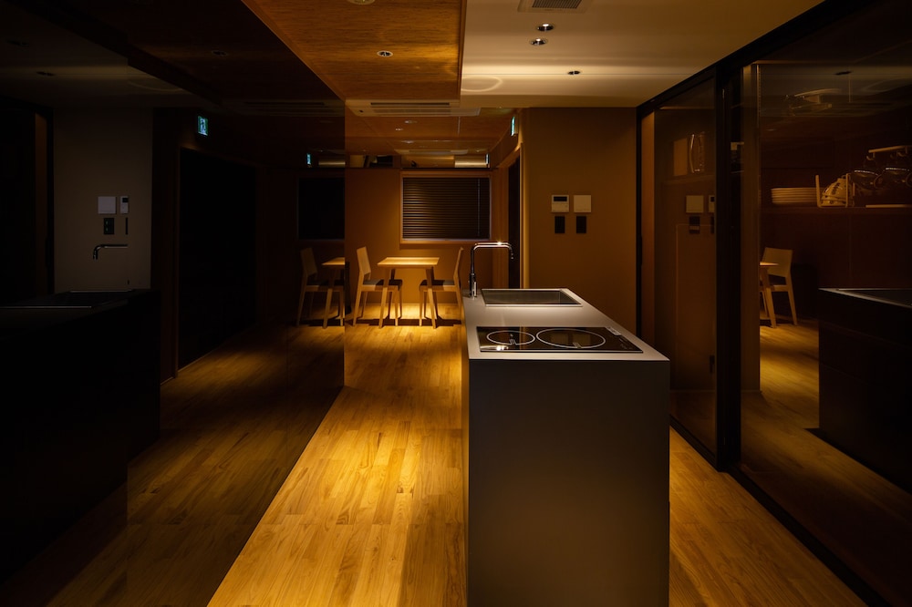 京町家一棟貸 専用簡易キッチン1 | 紡 三十三間堂