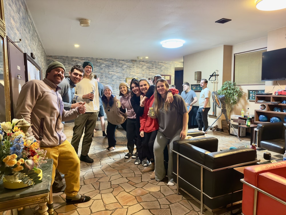 三段ベッド付 共用バスルーム 禁煙 リビング エリア2 | Resort Villa SHIOZAWASANSO