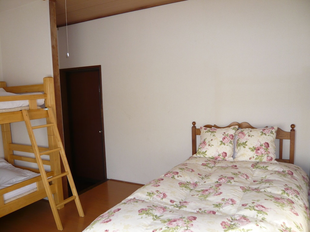 客室1 | Resort Villa SHIOZAWASANSO