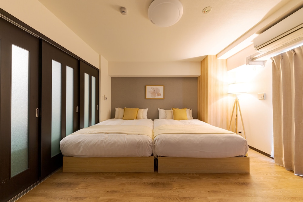 デラックスツインルーム 客室2 | TAKUTO STAY Sakaisuji Honmachi