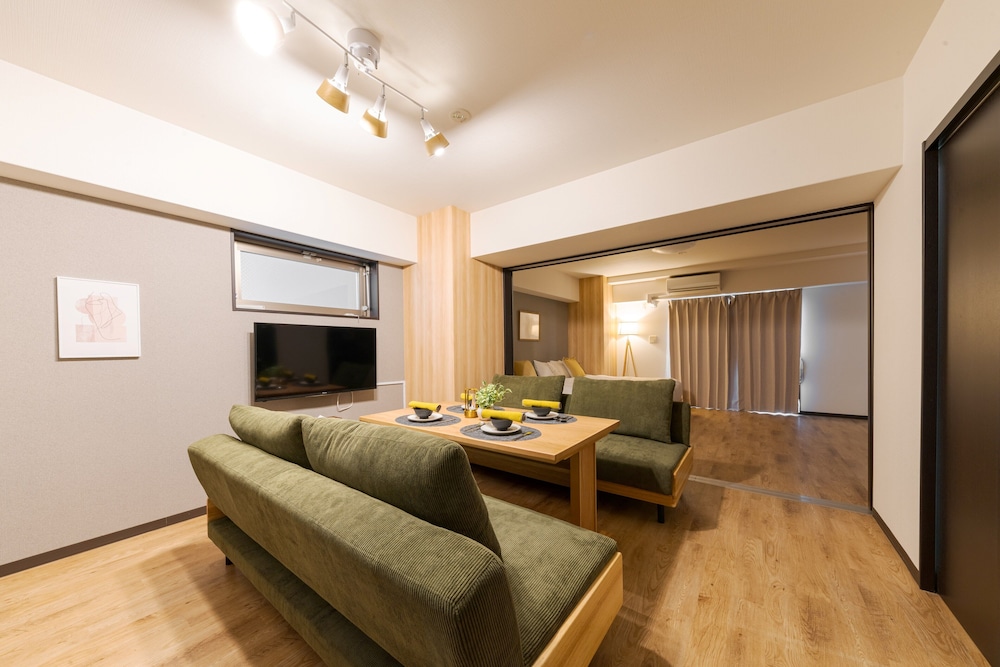 デラックスツインルーム 客室4 | TAKUTO STAY Sakaisuji Honmachi