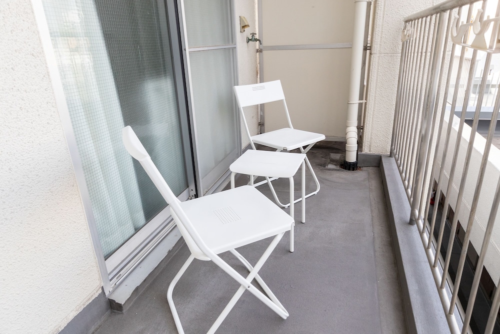 スタンダード アパートメント ダブルベッド 2 台 バルコニー0 | KIKU'S ROOM