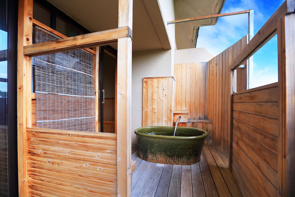 露天風呂付スイートルーム 禁煙 客室0 | 満天ノ 辻のや