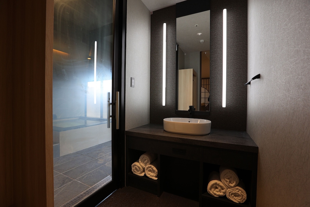 ロイヤルスイートルーム 禁煙 バスルーム3 | 満天ノ 辻のや