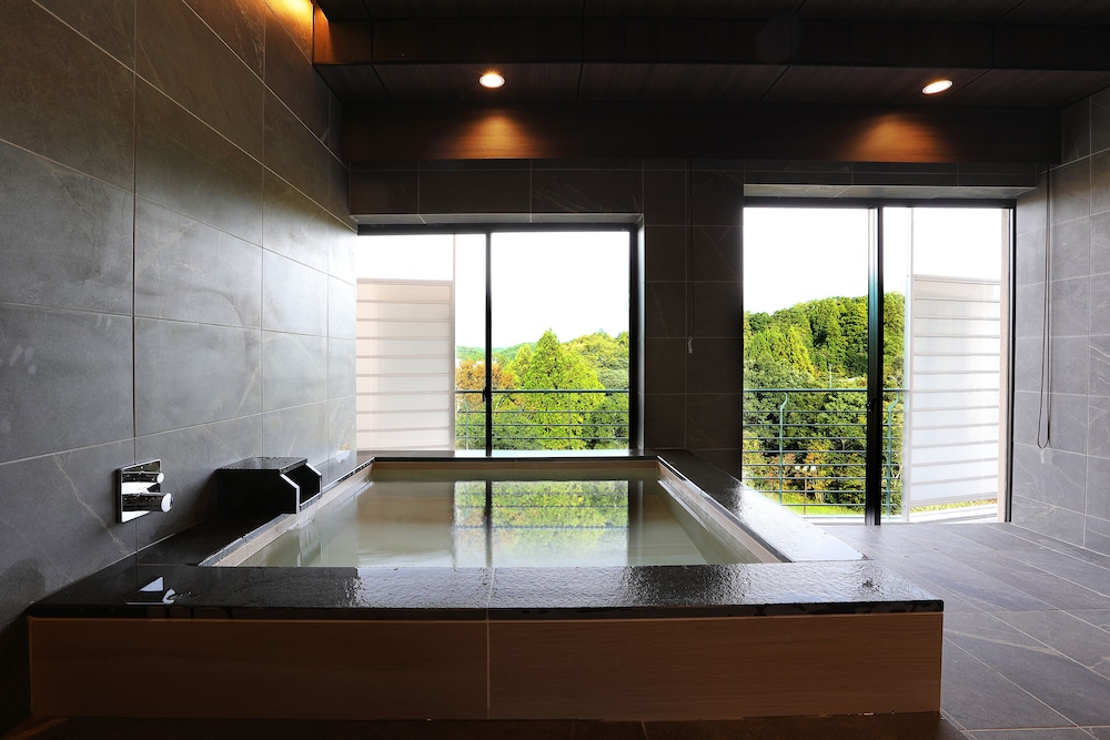 ロイヤルスイートルーム 禁煙 バスルーム5 | 満天ノ 辻のや