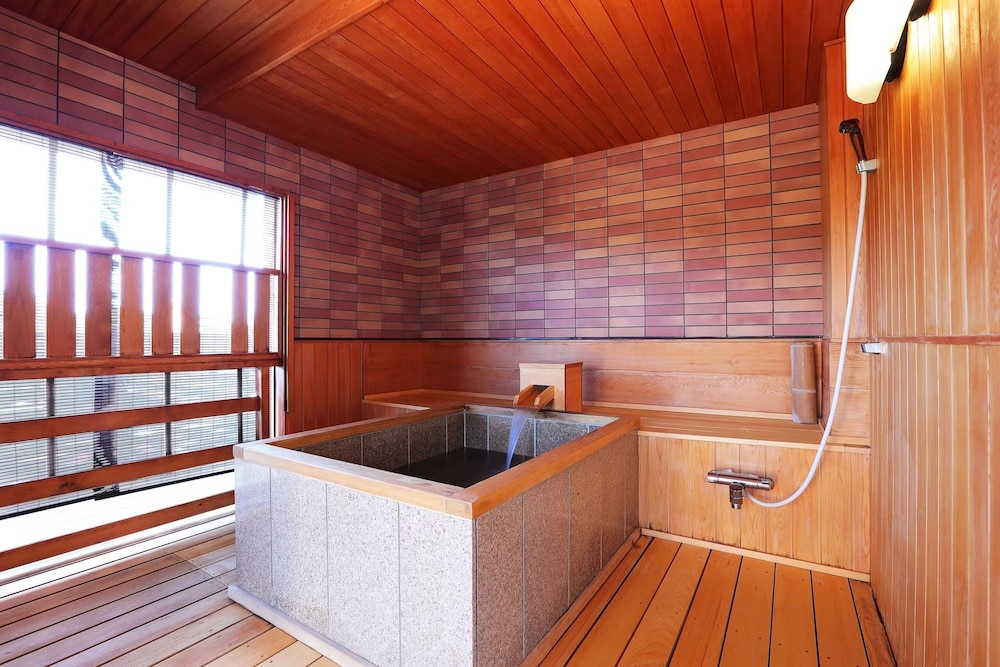 露天風呂付和モダンツインルーム 禁煙 | 満天ノ 辻のや