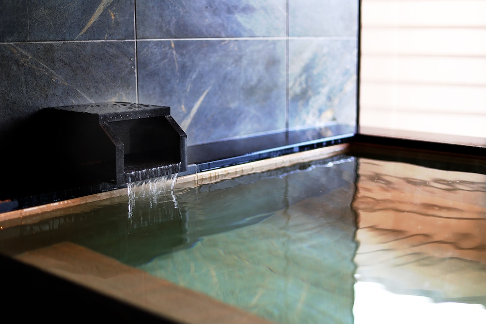 ロイヤルスイートルーム 禁煙 バスルーム4 | 満天ノ 辻のや