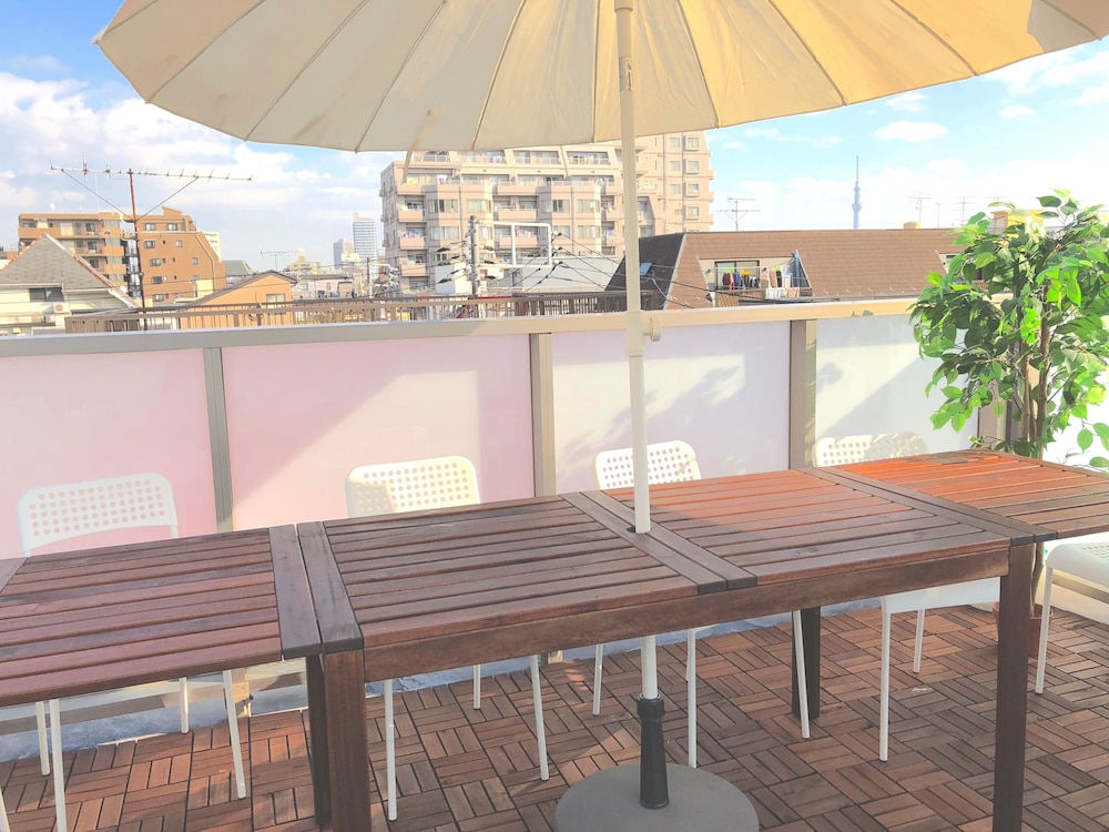 Room 301 ツインルーム 共用バスルーム リゾート ビュー0 | 東京アートハウス