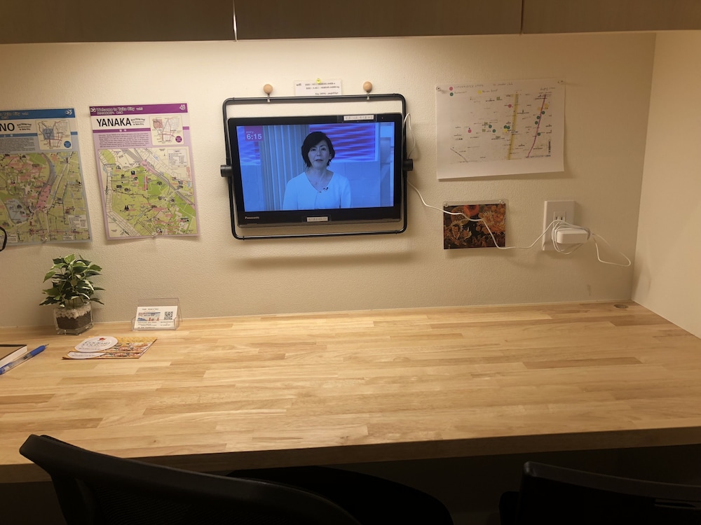 Room 101 号室 禁煙(専用シャワー、トイレ、テラス、最大6名様まで テレビ0 | 東京アートハウス