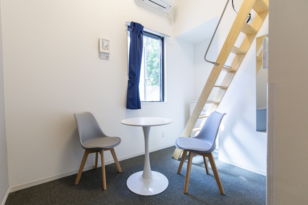 ダブルルーム ダブルベッド 1 台 (Loft) | GLOU 東新宿