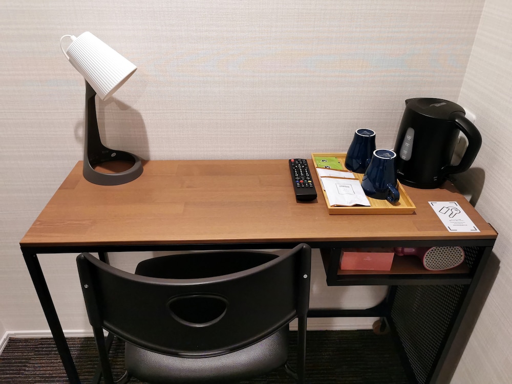 スタンダード ダブルルーム ダブルベッド 1 台 客室6 | GLOU 東新宿