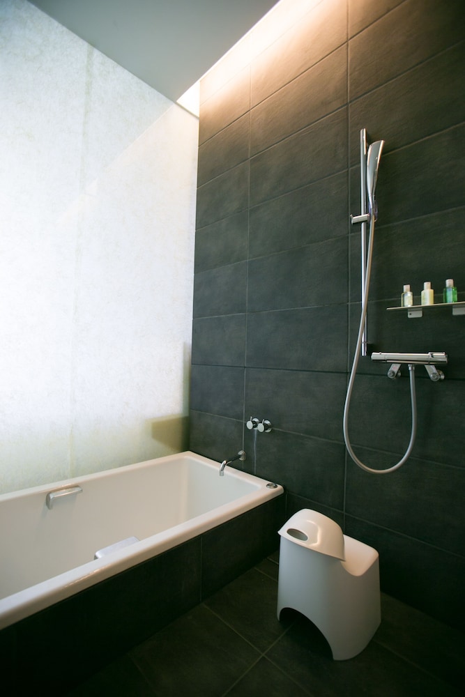 デラックス ツインルーム バスルーム0 | ザ・メイビア宮崎