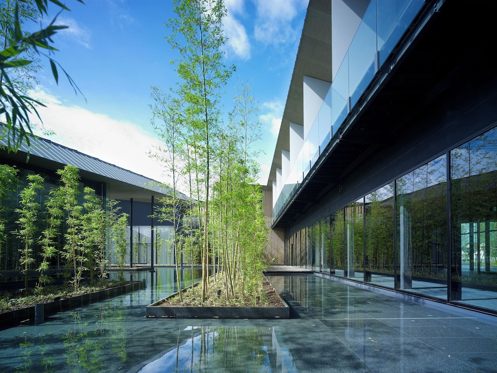 デラックス ツインルーム テラス / パティオ2 | ザ・メイビア宮崎