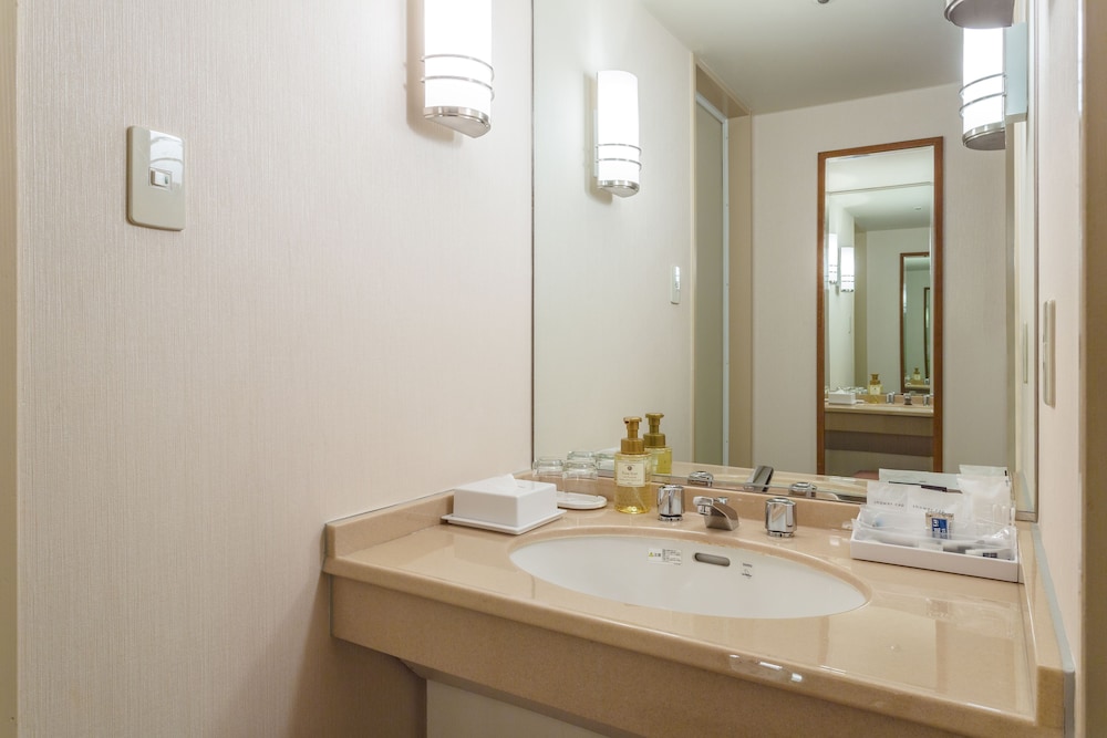 スーペリア ツインルーム バスルームのシンク0 | ホテルグランヒルズ静岡