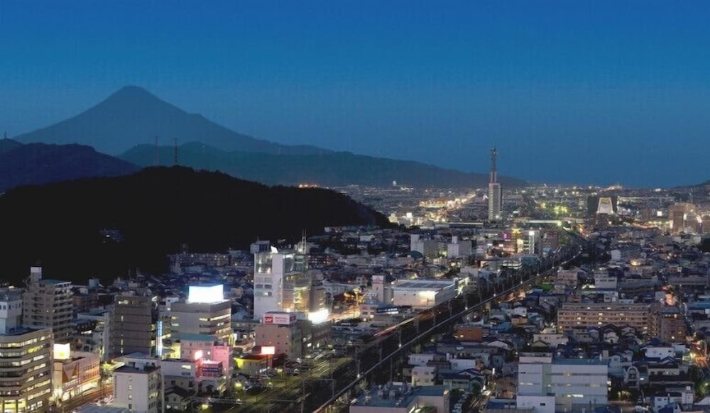 スーペリア ツインルーム 客室2 | ホテルグランヒルズ静岡