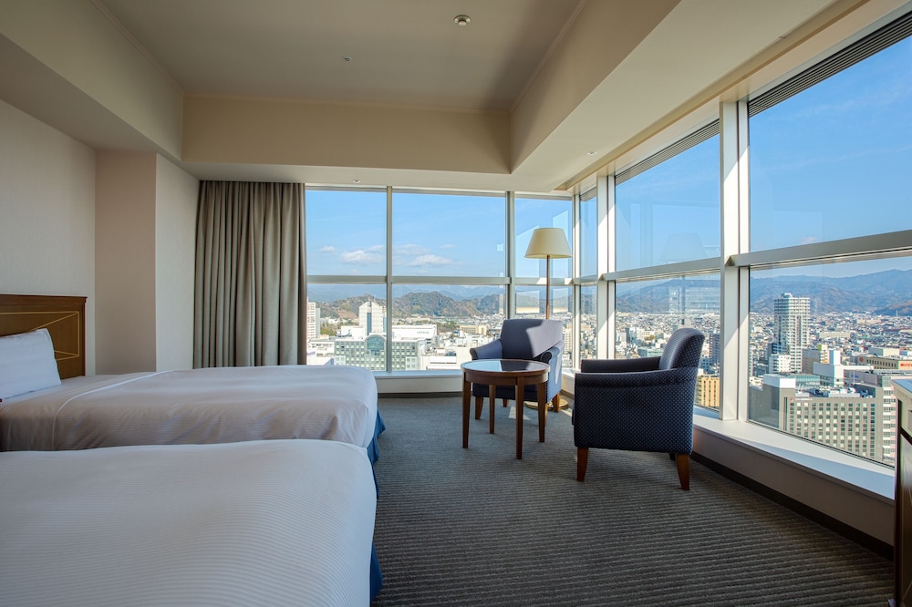 パノラミックデラックス ツインルーム | ホテルグランヒルズ静岡