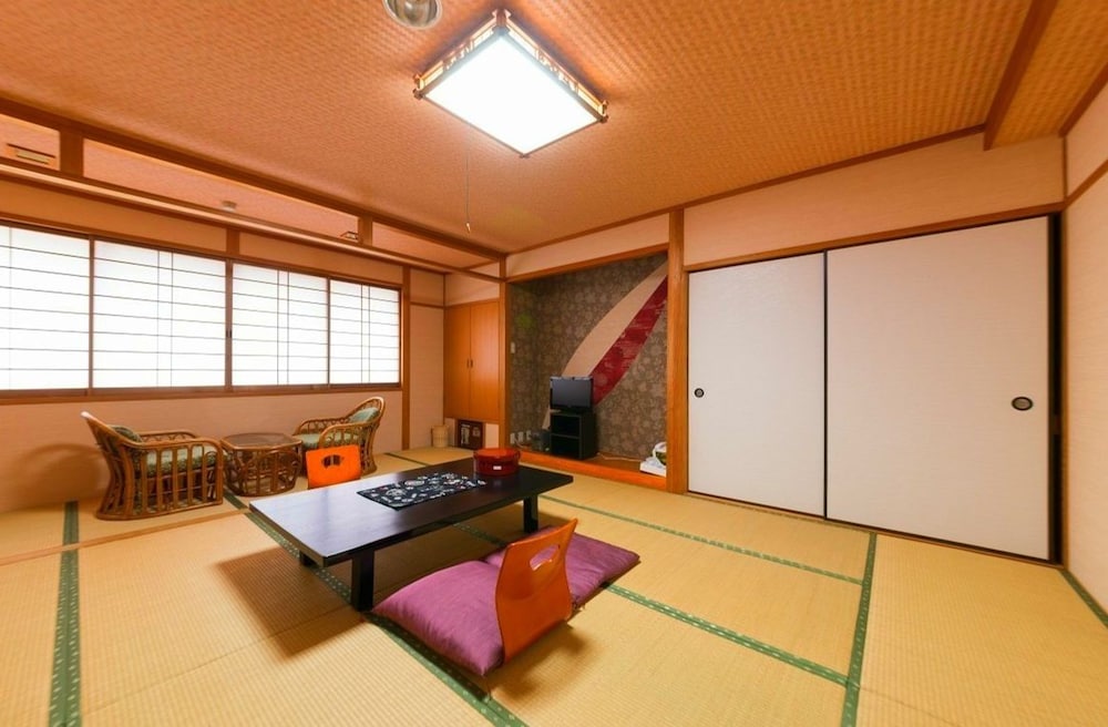 お部屋タイプおまかせ 全館和室 バストイレ付き 客室3 | 悠然の宿 東海