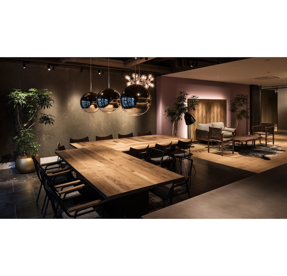 ロビーラウンジ1 | BESPOKE HOTEL Shinjuku