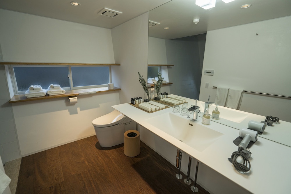 プールヴィラ スイートルーム バスルーム0 | Miru Amami